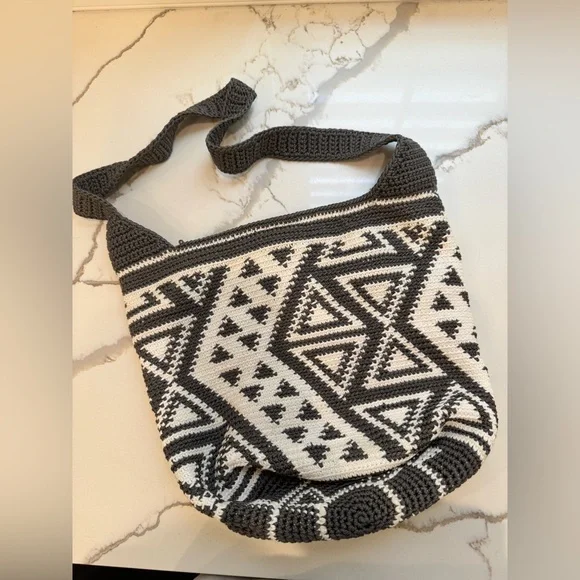 The Sak Black and White Geometric Shoulder Bag - Picture 7 of 8